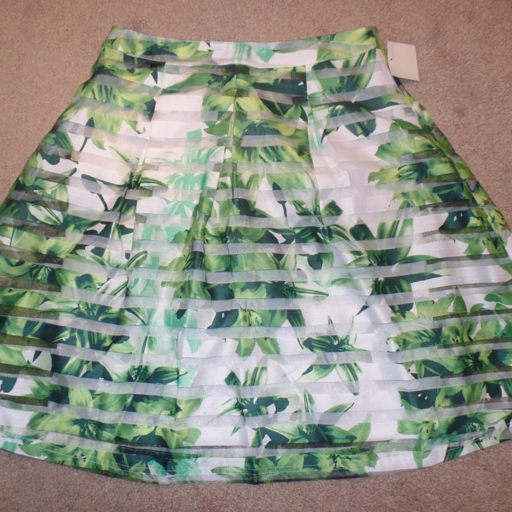 INC NWT Green White Foliage Print Full Skirt 8